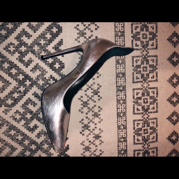 Saint Laurent YSL silver Sculpted back pumps - Picture 5 of 8